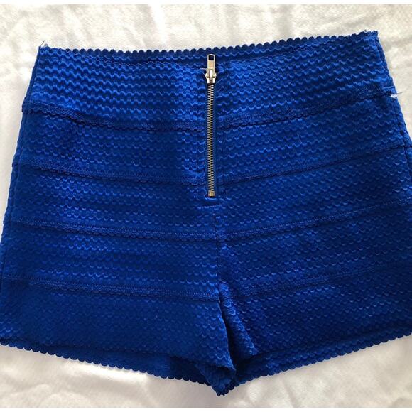 Lovely Day royal blue textured short shorts size women's medium M - Picture 1 of 4